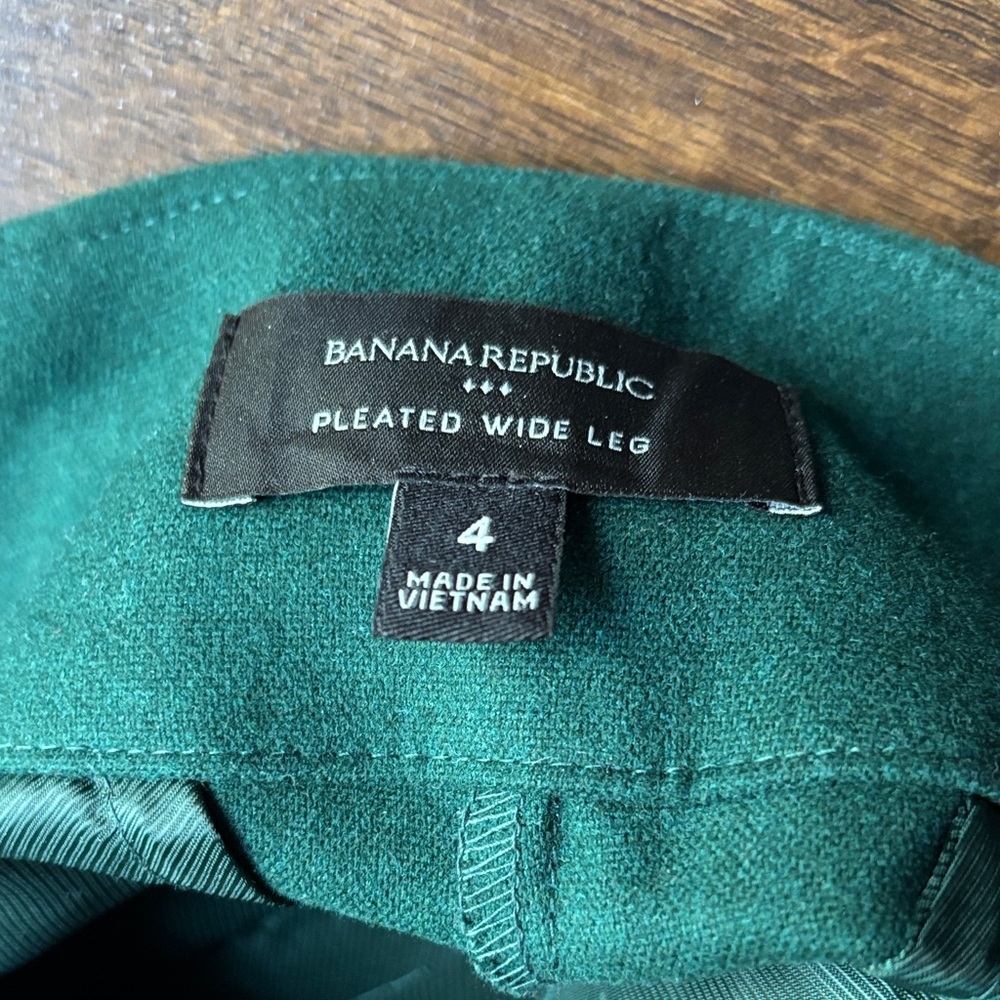 Banana Republic High Waisted Forest Green Women's Dress Pants pleated - Picture 2 of 8